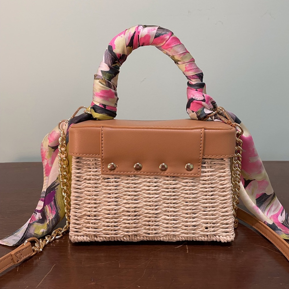 💕Adorable Mini Straw Crossbody Purse with Scarf - Picture 2 of 10